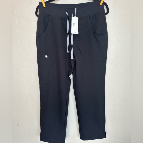 FIGS Black Scrub Pants NWT - Picture 2 of 5